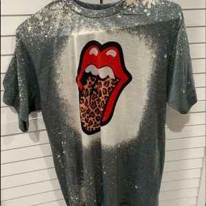 T-shirt lips tongue size medium